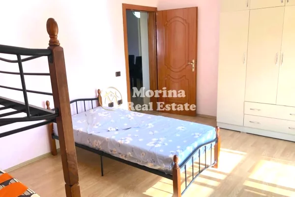 Shtepi me qera Shtepi Private ne Tirane, 2+1, Mobilimi E mobiluar, Pagesa 370  Euro.