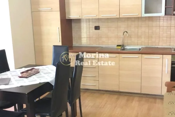 Shtepi me qera Shtepi Private ne Tirane, 2+1, Mobilimi E mobiluar, Pagesa 370  Euro.