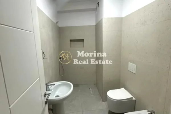Shtepi ne shitje Apartament ne Tirane, 2+1, Mobilimi Bosh, pa mobiluar, Pagesa 150,000  Euro.