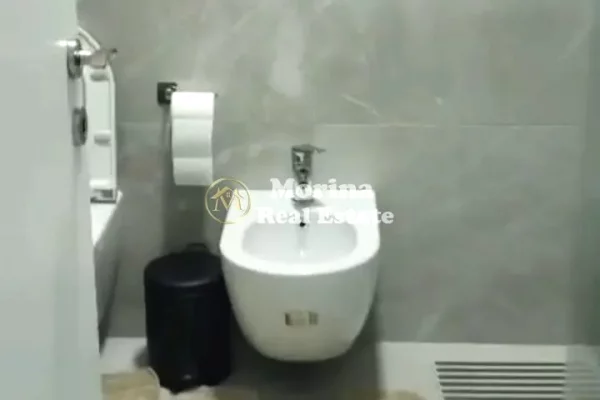 Shtepi me qera Apartament ne Tirane, 2+1, Mobilimi E mobiluar, Pagesa 550  Euro.