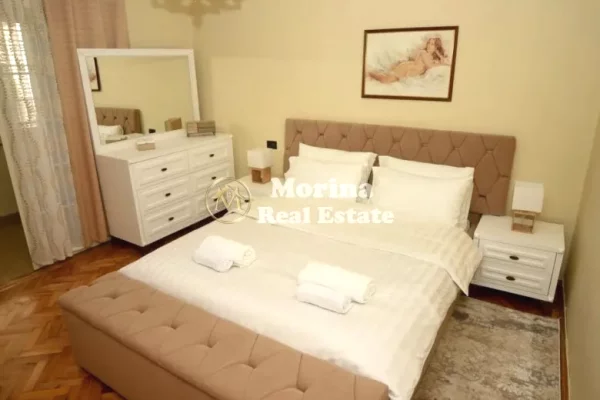 Shtepi me qera Apartament ne Tirane, 2+1, Mobilimi E mobiluar, Pagesa 650  Euro.