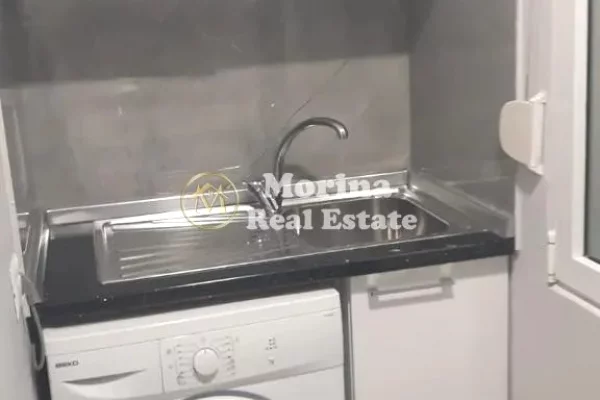 Shtepi me qera Apartament ne Tirane, Garsoniere, Mobilimi E mobiluar, Pagesa 450  Euro.