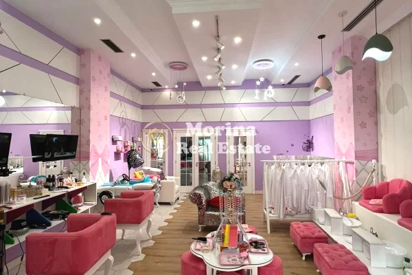 Shitet, Biznesi, Rruga Kavajes, 20.000 Euro