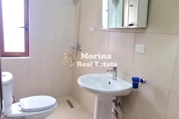 Shtepi me qera Shtepi Private ne Tirane, 1+1, Mobilimi E mobiluar, Pagesa 370  Euro.