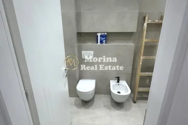 Shtepi me qera Apartament ne Tirane, 2+1, Mobilimi Bosh, pa mobiluar, Pagesa 1,100  Euro.