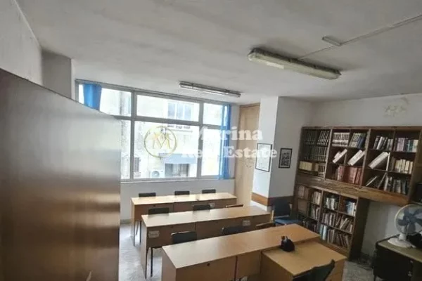 Business Property for Rent 3+1 in Tirana - 1,100 Euro