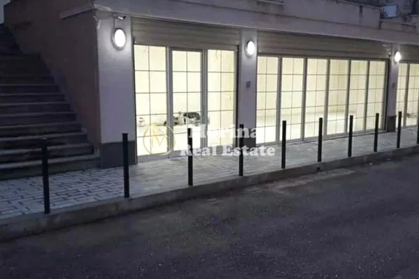 Ambiente Commerciale in Affitto 1+1 a Tirana - 700 Euro