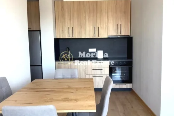 Shtepi me qera 2+1 ne Tirane - 900 Euro