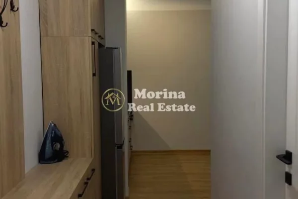 Shtepi me qera Vila Luksoze ne Tirane, 2+1, Mobilimi E mobiluar, Pagesa 900  Euro.