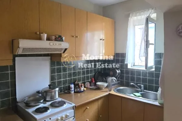 Shtepi me qera Apartament ne Tirane, 2+1, Mobilimi E mobiluar, Pagesa 500  Euro.