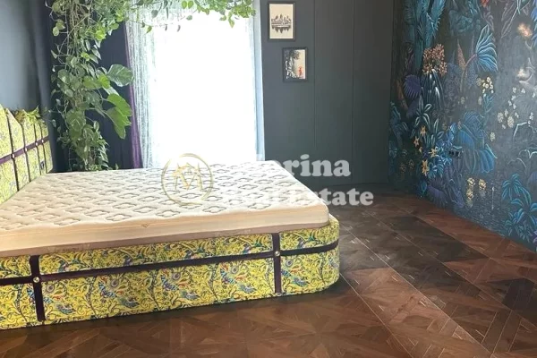 Shtepi me qera 2+1 ne Tirane - 1,800 Euro