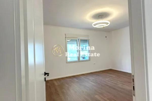 Shtepi ne shitje Apartament ne Tirane, 2+1, Mobilimi Bosh, pa mobiluar, Pagesa 118,000  Euro.