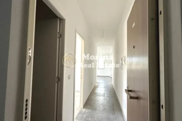 Shtepi ne shitje Apartament ne Tirane, 2+1, Mobilimi Bosh, pa mobiluar, Pagesa 238,000  Euro.
