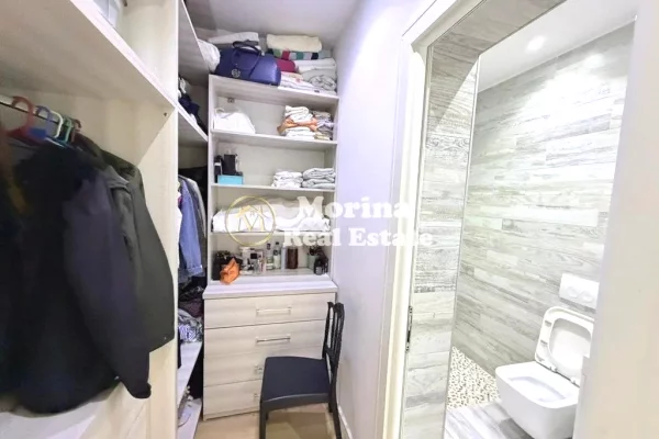 Shtepi ne shitje Apartament ne Tirane, 3+1, Mobilimi E mobiluar, Pagesa 245,000  Euro.