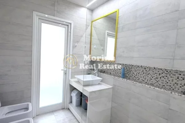 Shtepi ne shitje Apartament ne Tirane, 3+1, Mobilimi E mobiluar, Pagesa 245,000  Euro.