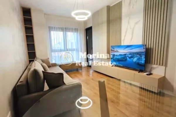 Shtepi me qera 2+1 ne Tirane - 900 Euro