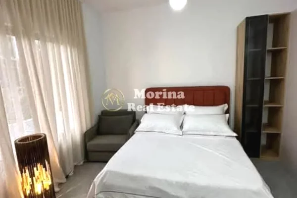 Shtepi ne shitje Vila Luksoze ne Durres, 5+1, Mobilimi E mobiluar, Pagesa 550,000  Euro.