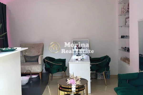 Ambient biznesi me qera 3+1 ne Tirane - 350 Euro