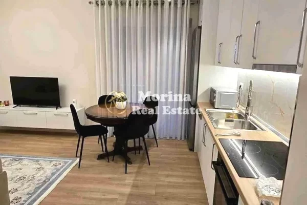 Shtepi me qera 2+1 ne Tirane - 800 Euro