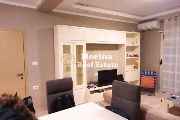 Shtepi me qera 1+1 ne Tirane - 450 Euro