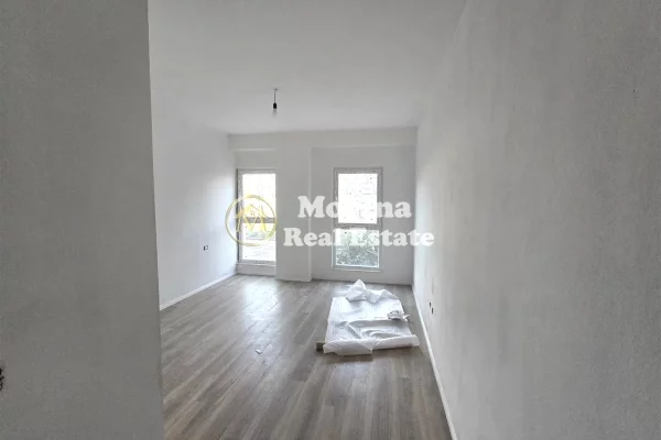 Shtepi ne shitje Apartament ne Tirane, 1+1, Mobilimi Bosh, pa mobiluar, Pagesa 126,000  Euro.