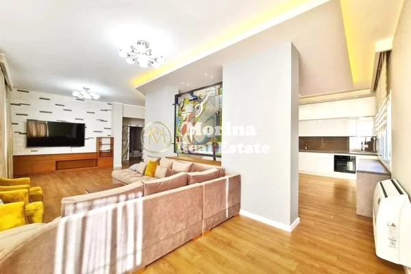 Shtepi me qera 4+1 ne Tirane - 1,300 Euro