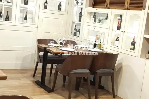 Ambient biznesi me qera 2+1 ne Tirane - 2,000 Euro