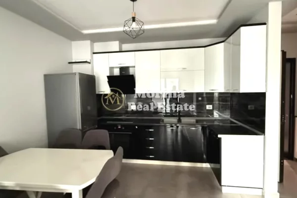 Shtepi me qera 1+1 ne Tirane - 450 Euro