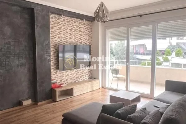 Shtepi me qera 2+1 ne Tirane - 900 Euro