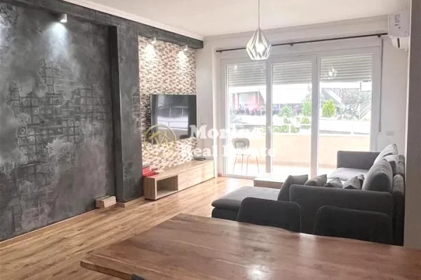 Shtepi me qera 2+1 ne Tirane - 900 Euro