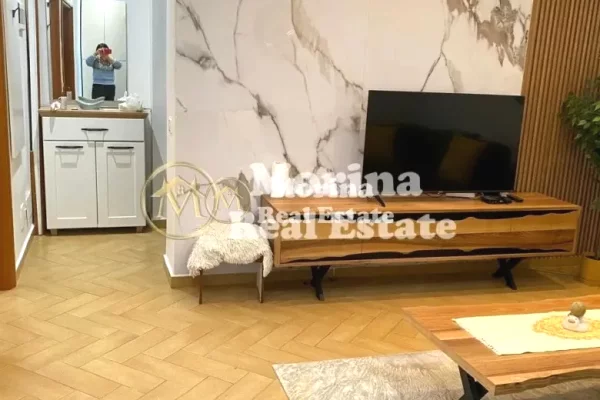 Shtepi me qera 2+1 ne Tirane - 850 Euro