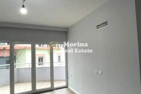 Shtepi ne shitje Apartament ne Tirane, 1+1, Mobilimi Bosh, pa mobiluar, Pagesa 87,000  Euro.