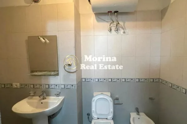 Shtepi ne shitje Apartament ne Tirane, 2+1, Mobilimi Bosh, pa mobiluar, Pagesa 140,000  Euro.
