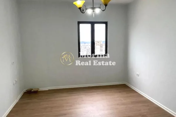 Shtepi ne shitje Apartament ne Tirane, 2+1, Mobilimi Bosh, pa mobiluar, Pagesa 140,000  Euro.