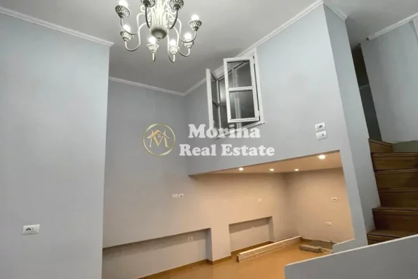 Shtepi ne shitje Duplex(shtepi me 2 kate) ne Tirane, 1+1, Mobilimi Bosh, pa mobiluar, Pagesa 85,000  Euro.
