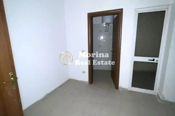 Shtepi ne shitje Apartament ne Tirane, 2+1, Mobilimi Bosh, pa mobiluar, Pagesa 162,000  Euro.