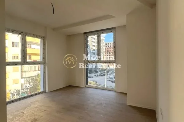 Ambient biznesi me qera 3+1 ne Tirane - 500 Euro