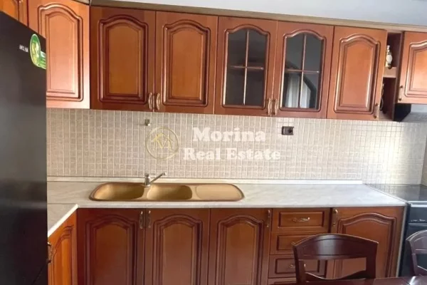 Shtepi me qera 2+1 ne Tirane - 700 Euro
