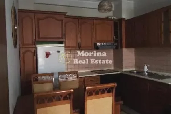 Shtepi me qera 2+1 ne Tirane - 450 Euro