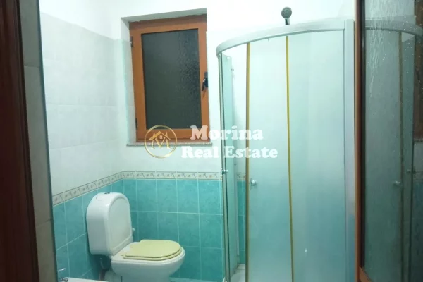Shtepi me qera Shtepi Private ne Tirane, 2+1, Mobilimi E mobiluar, Pagesa 450  Euro.