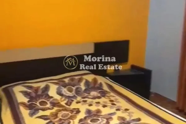 Shtepi me qera Shtepi Private ne Tirane, 2+1, Mobilimi E mobiluar, Pagesa 300  Euro.