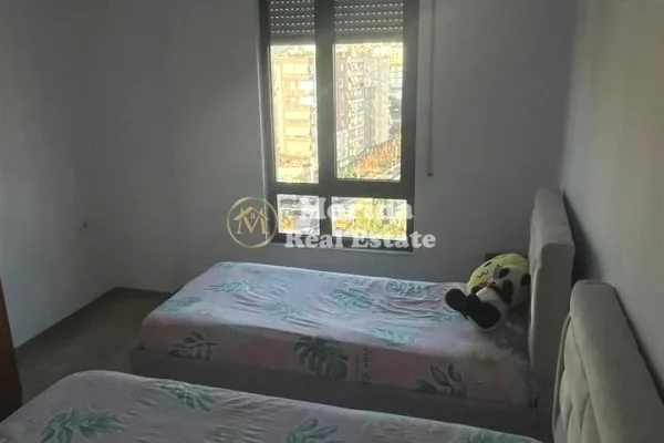 Shtepi me qera Apartament ne Tirane, 2+1, Mobilimi E mobiluar, Pagesa 700  Euro.