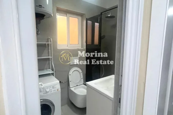 Shtepi me qera Shtepi Private ne Tirane, 1+1, Mobilimi E mobiluar, Pagesa 400  Euro.