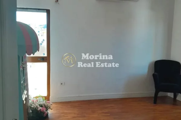 Luxury villas for sale in Tirana 7+1, In Part