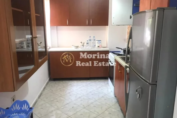 Shtepi me qera Apartament ne Tirane, 3+1, Mobilimi E mobiluar, Pagesa 450  Euro.