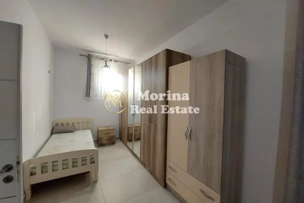 Shtepi me qera Shtepi Private ne Tirane, 1+1, Mobilimi E mobiluar, Pagesa 400  Euro.