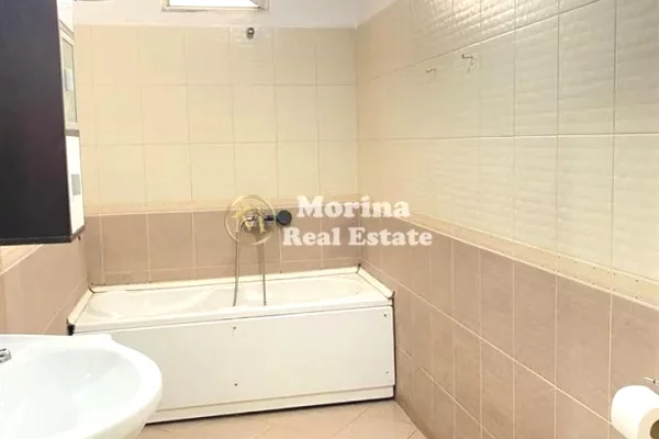 Shtepi ne shitje Apartament ne Tirane, 2+1, Mobilimi E mobiluar, Pagesa 190,000  Euro.