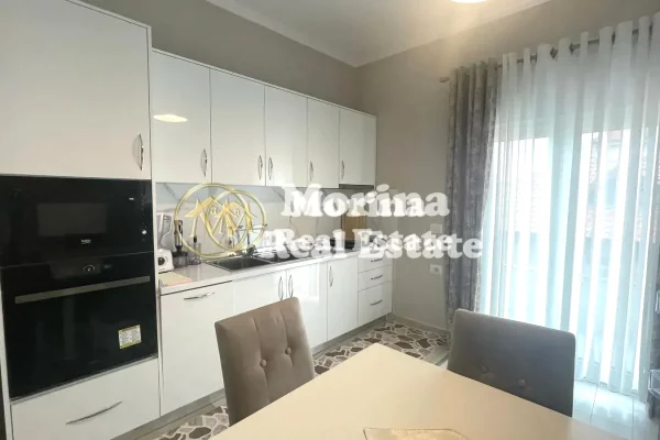 Shtepi me qera Shtepi Private ne Tirane, 2+1, Mobilimi E mobiluar, Pagesa 600  Euro.