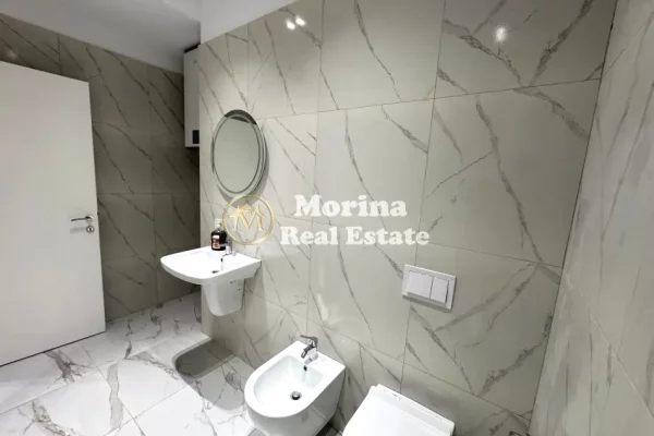 Shtepi me qera Apartament ne Tirane, 2+1, Mobilimi Bosh, pa mobiluar, Pagesa 1,100  Euro.