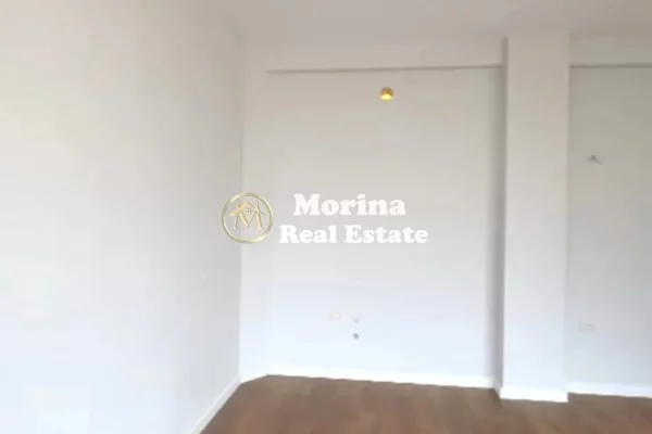 Shtepi ne shitje Apartament ne Tirane, 1+1, Mobilimi Bosh, pa mobiluar, Pagesa 95,000  Euro.